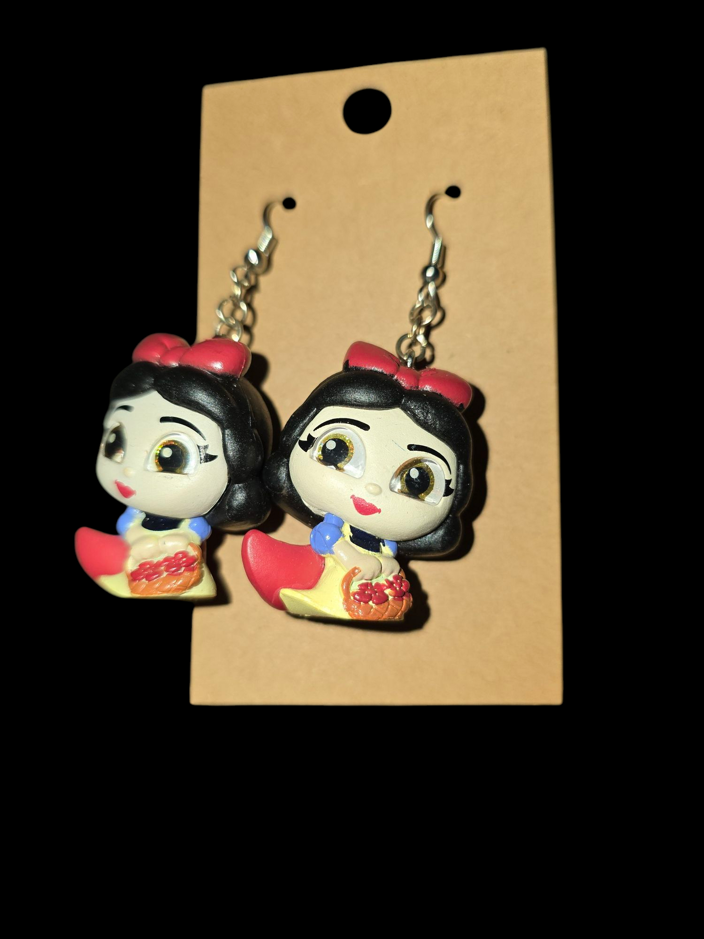 Snow White Disney doorables earrings