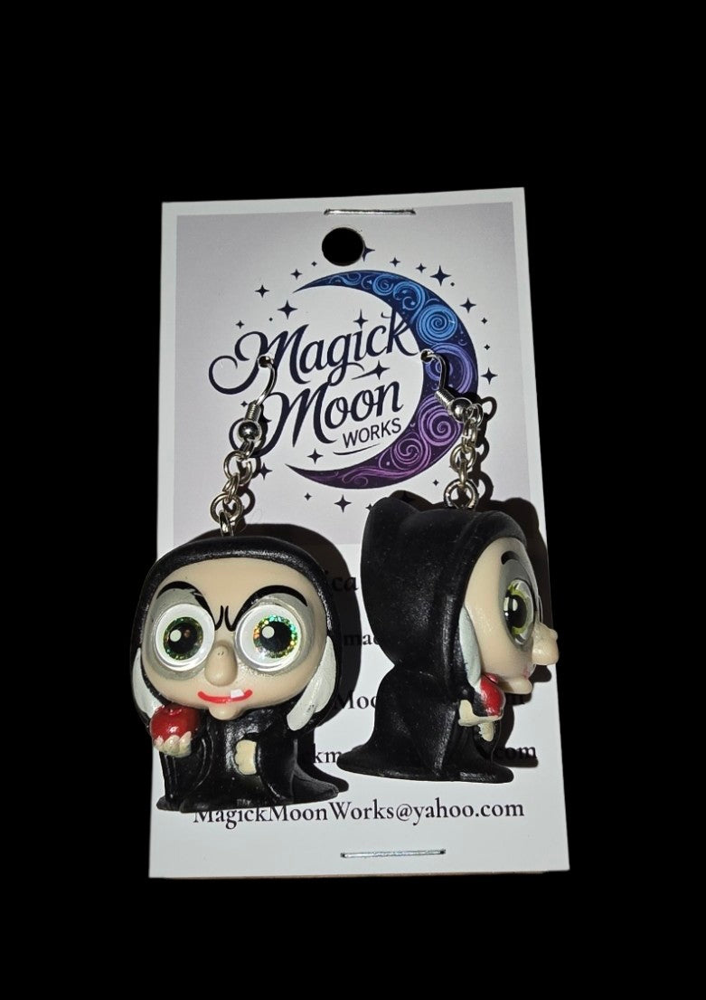 Snow White Disney doorables earrings