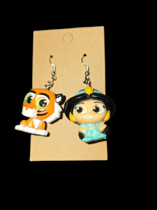 Aladdin Disney doorables earrings