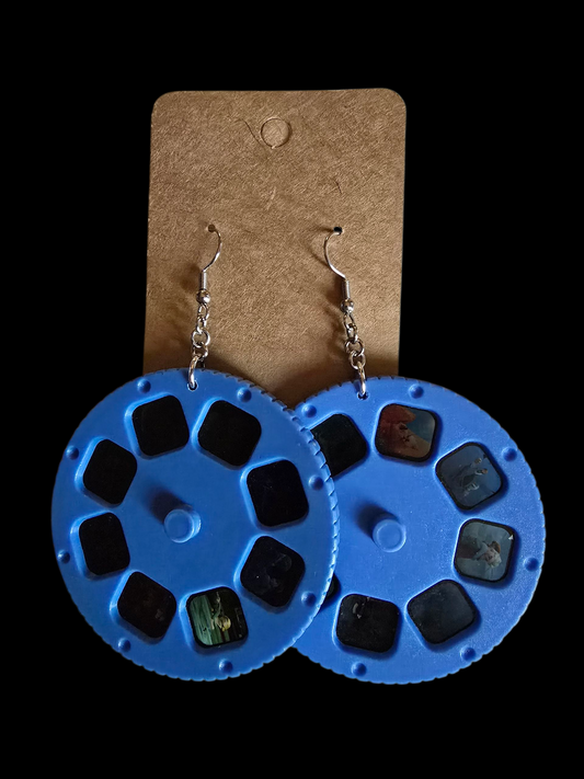 Frozen slide picture viewer earrings