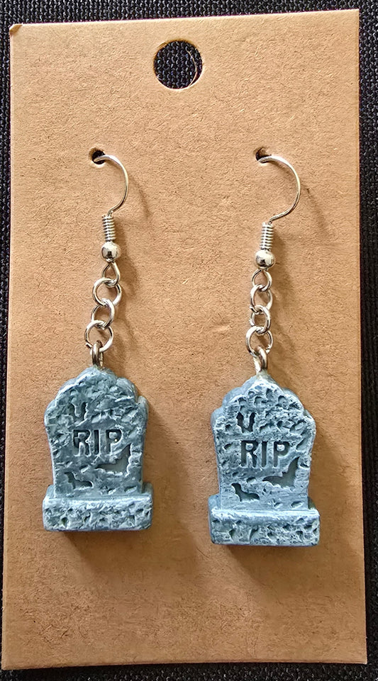 Grave earrings